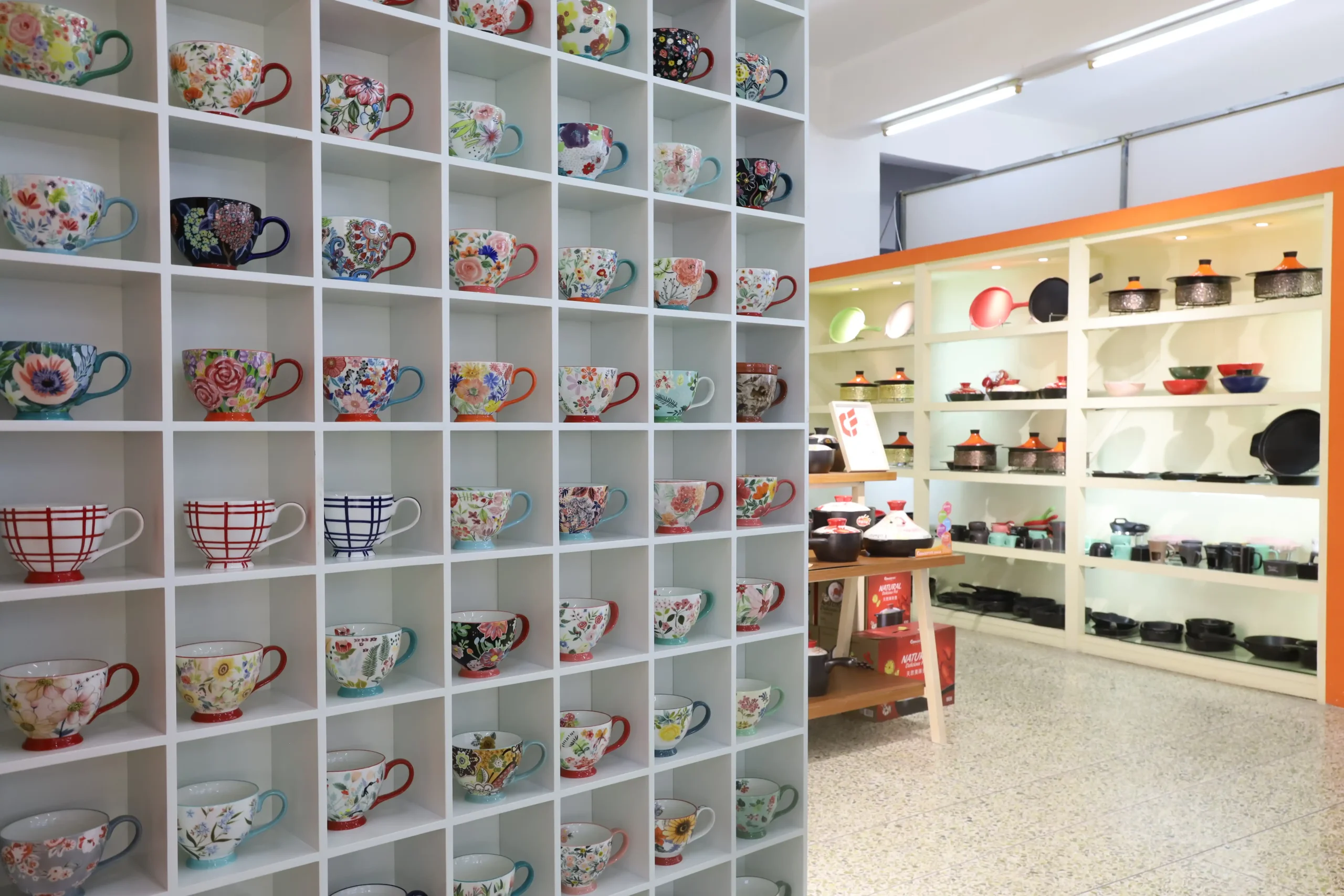 Ceramic-tableware-tea-set-bakware-showroom-factory-9